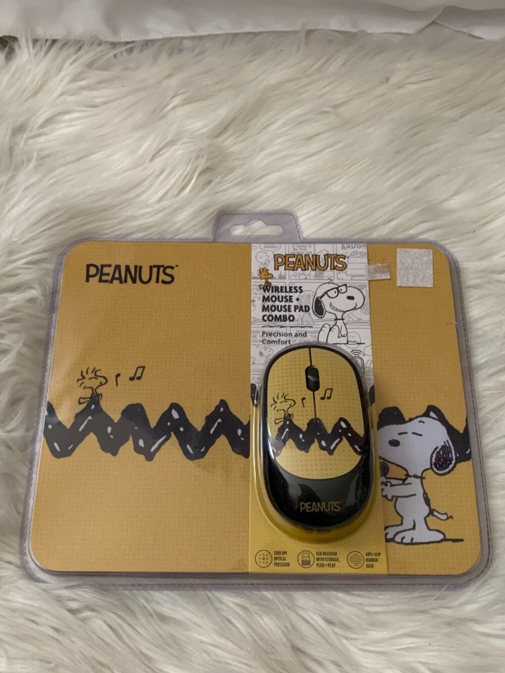 PEANUTS Snoopy & Woodstock Musical Wireless Mouse & Mouse Pad Set